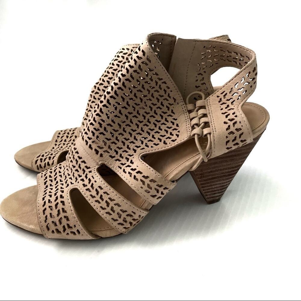 Vince Camuto Esten Cone heeled sandal perforated design side zip sz 7